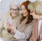 mujeres en celular
